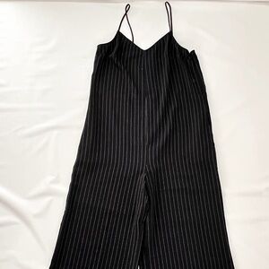 LEITH Jumpsuit Sz M Black  White Pinstripe Spaghetti Straps Wide Leg Crop Romper